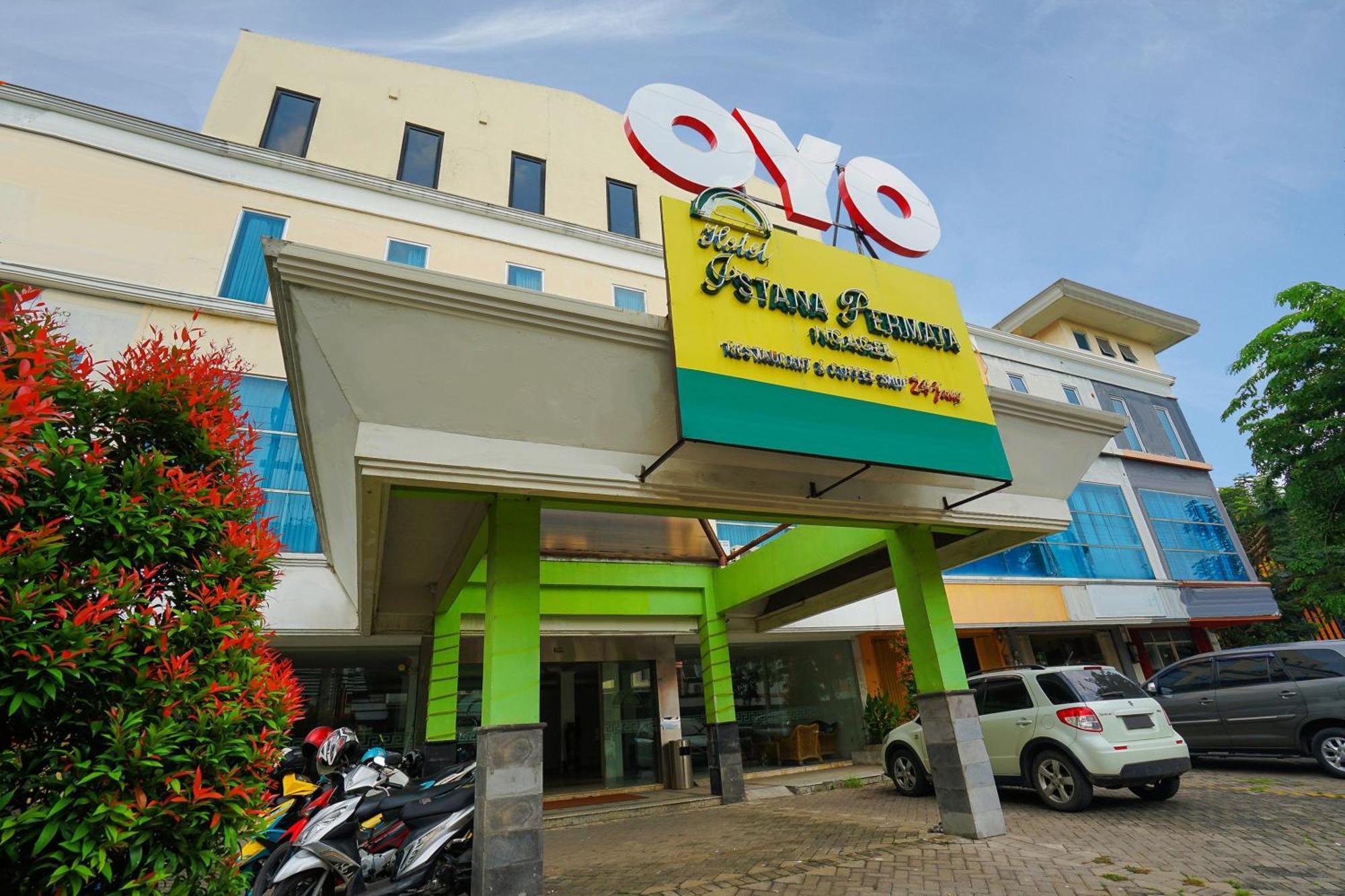 Istana Permata Ngagel Hotel Surabaya Exterior photo