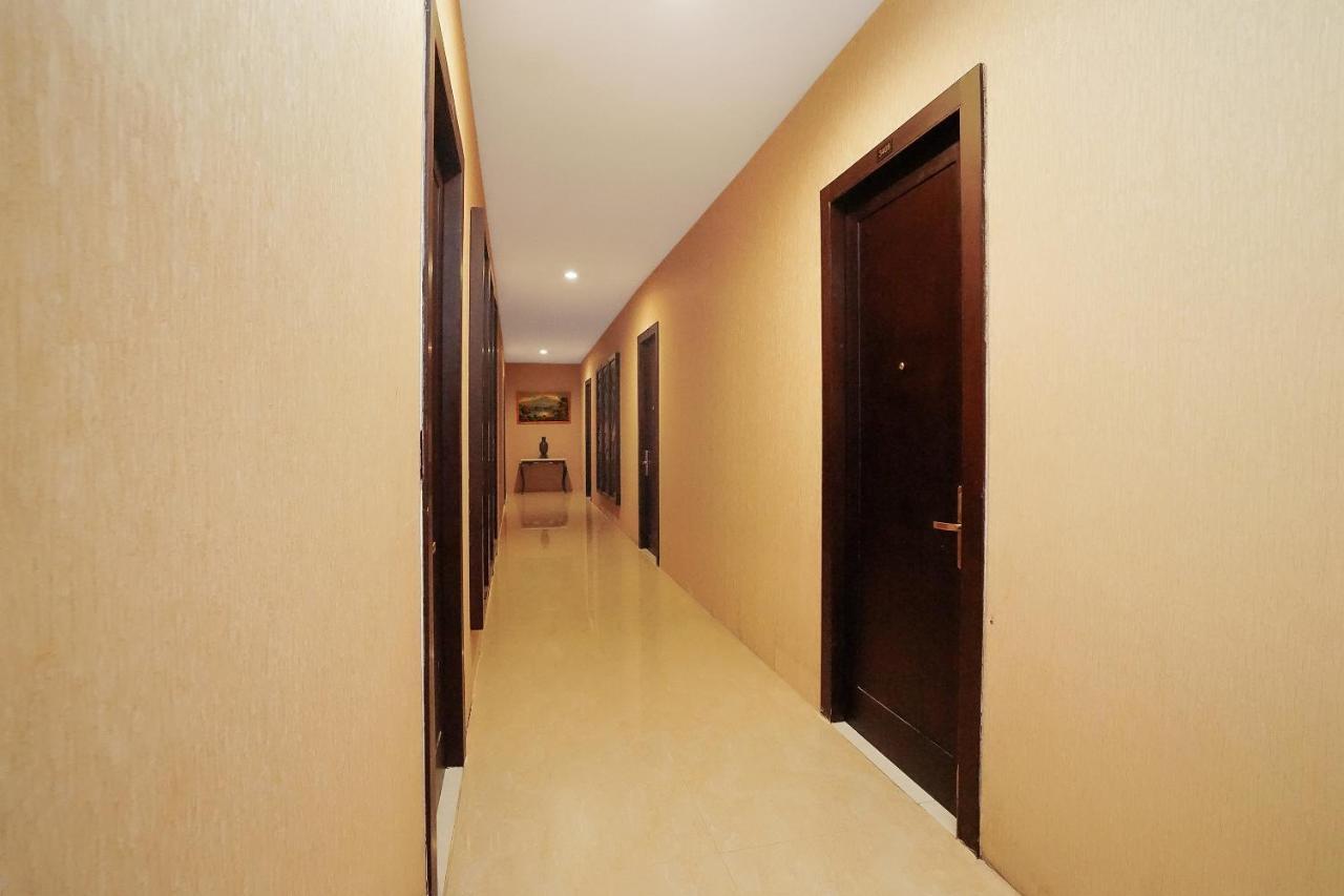 Istana Permata Ngagel Hotel Surabaya Exterior photo